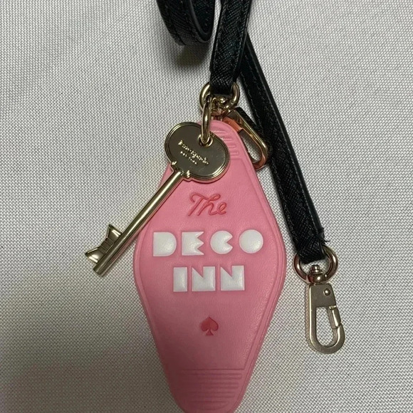 KATE SPADE ♠️ Crossbody Purse,retro “Checking in car”. NWOT, pink Cadillac - Picture 3 of 6